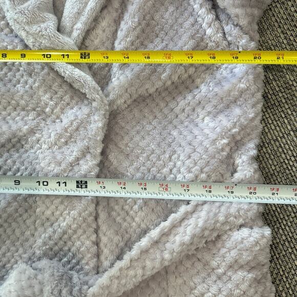 CAROLE HOCHMAN NWT Super Soft Tie Waist  Wrap Front Plush Lavendar/Lilac Robe M - Picture 4 of 5